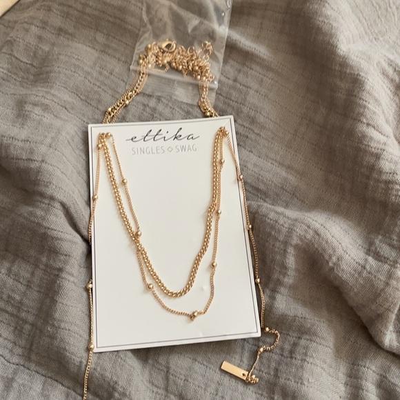 Layered Necklace - Picture 4 of 4